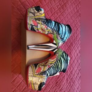 Sold 8/14/24. 2012/2013 Christian Louboutin Zoulou 160mm heels